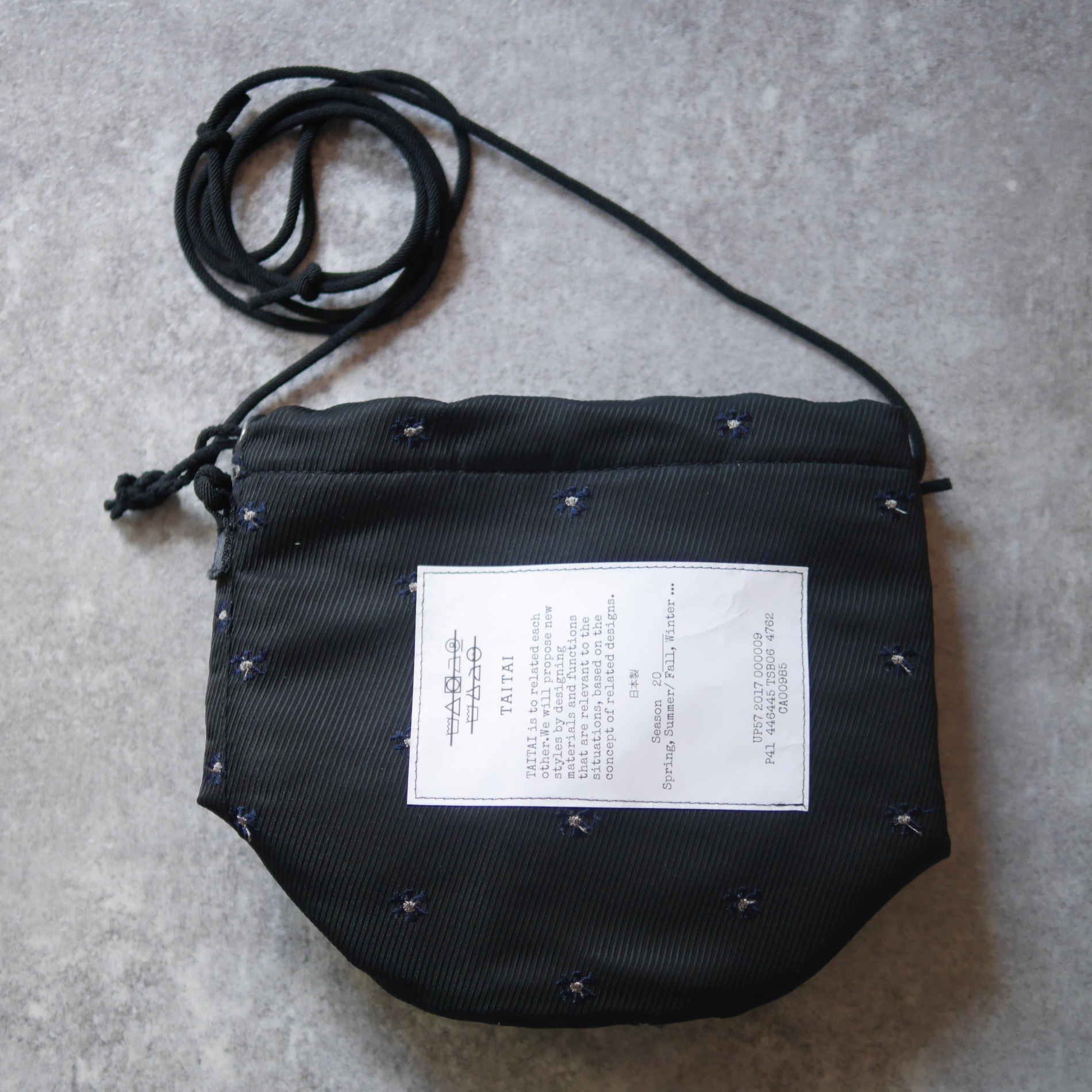 SS22 TAITAI ULTRA LIGHT COOLER BAG TWO EMBROIDERY BLACK